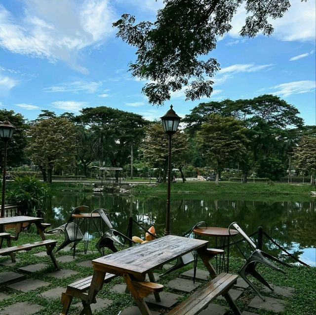 Cozy Lakeside Retreat at Danau Teduh Cafe