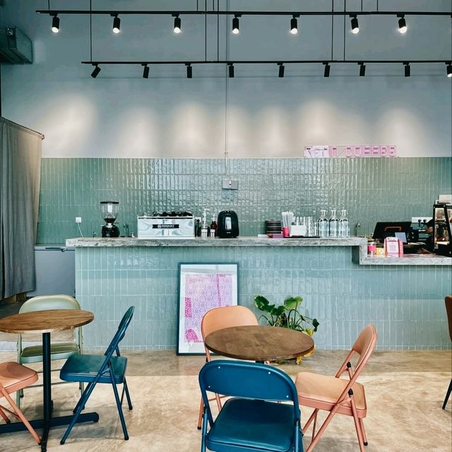 Neon Cafe Subang Jaya