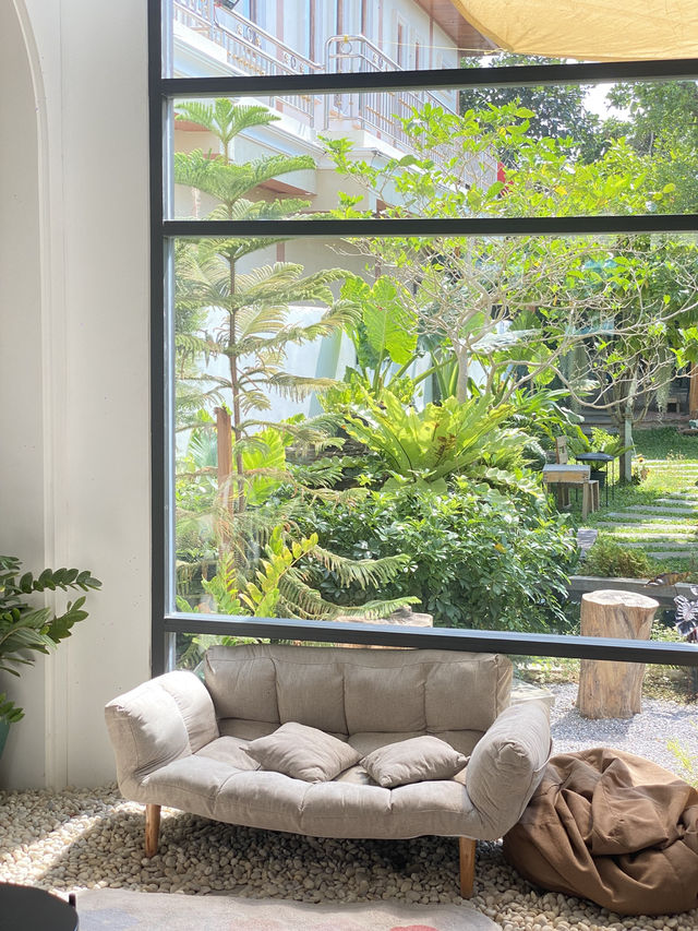 Re-Rest คาเฟ่ปราณบุรีที่เหมือนได้กดปุ่มรีเฟรชชีวิต