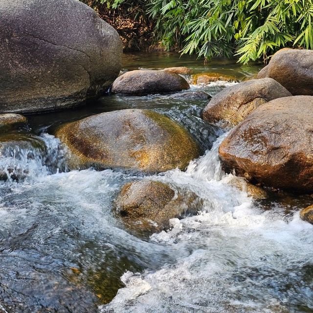 ตรอกนอง น้ำตกสวยแห่งเมืองจันทบุรี