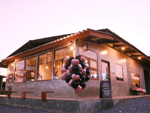 LIN’S Teahouse & Eatery ระยอง