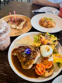 อิ่มอร่อยกันที่ร้านฮางเผิ้ง 🐝