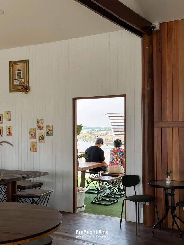 OASIS – บ้านไม้ริมนาข้าวนาเกลือ ที่เพชรบุรี