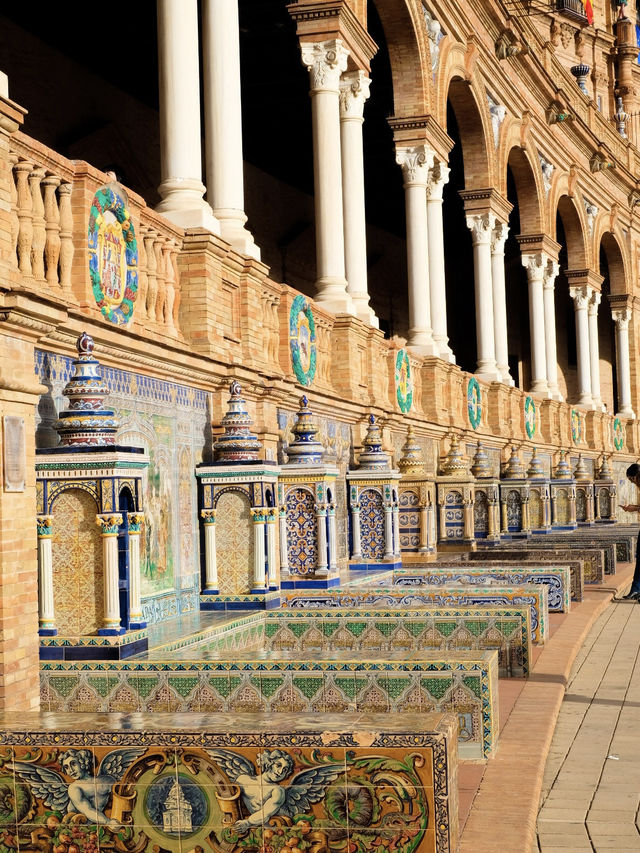 The Enchanting Plaza de España: A Majestic Gem of Seville