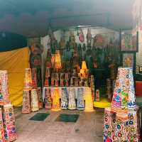 インド各地の手工芸品とストリートフードが楽しめる屋外マーケット🇮🇳