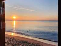 เที่ยวระยอง หาดสงบ คนน้อย พักที่นี่ Aksorn Rayong