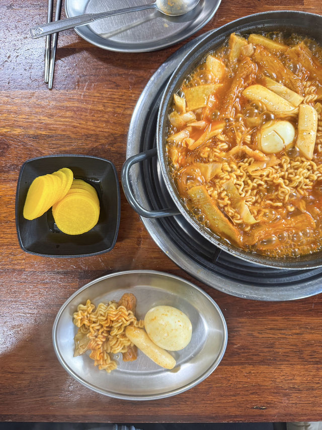 추억의 떡볶이 맛집 ‘신당동옛날떡볶이’