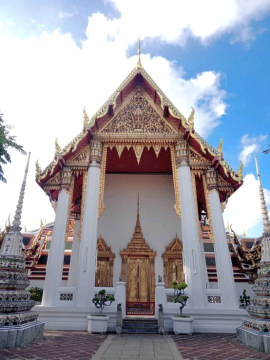 สรงน้ำพระ ก่อเจดีย์ทราย วัดพระเชตุพน✨️