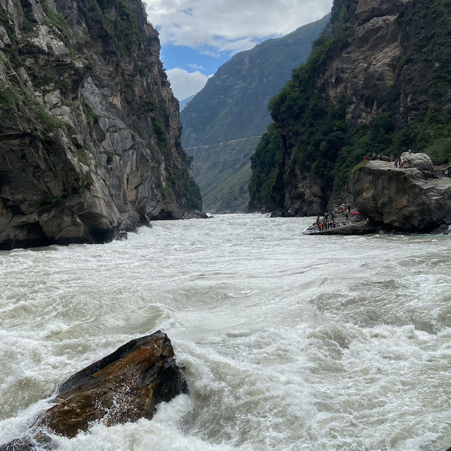 The Breathtaking Beauty of HutiaoXia