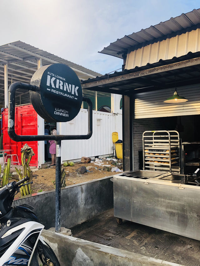 【ロンボク】KRNK Bar & Restaurant 食事レポ