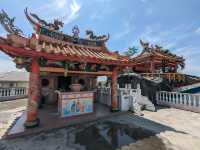 Chong Long Gong Temple: Where Dragons Dance & Curry Puffs Reign Supreme🐉🔥
