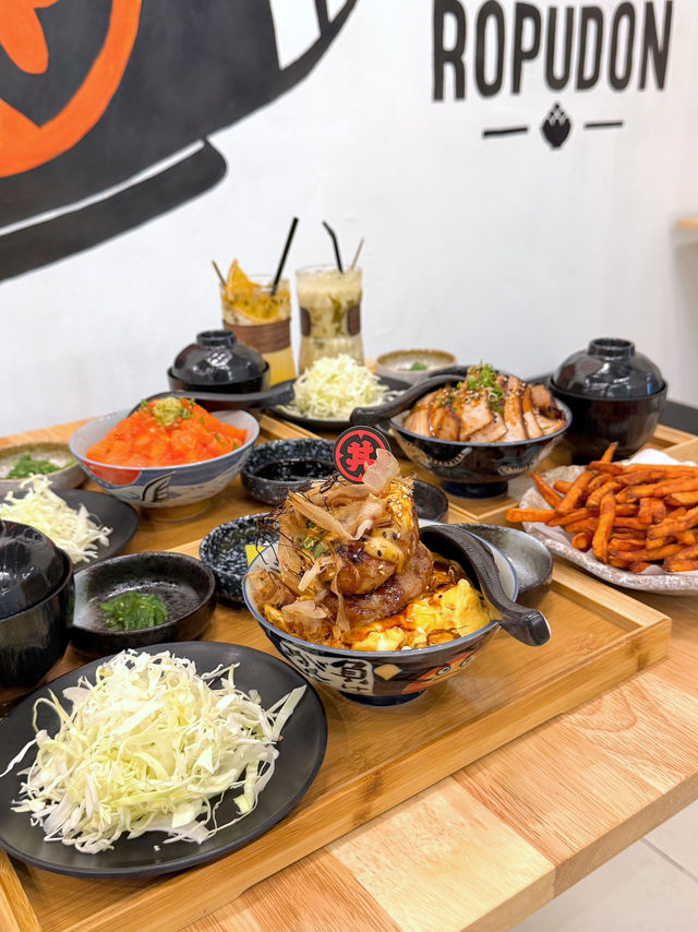 Ropudon JB: Mega-Sized Donburi Bowls and Refreshing Kakigori for Every Craving