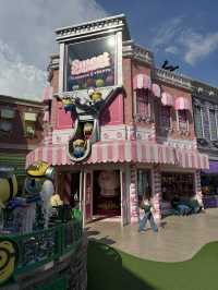 Stay in Sentosa, be the first to get to Universal Studios!