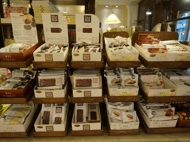 【イタリア・ボローニャ】Majani 1796 Cioccolato: Negozio Storico Bologna