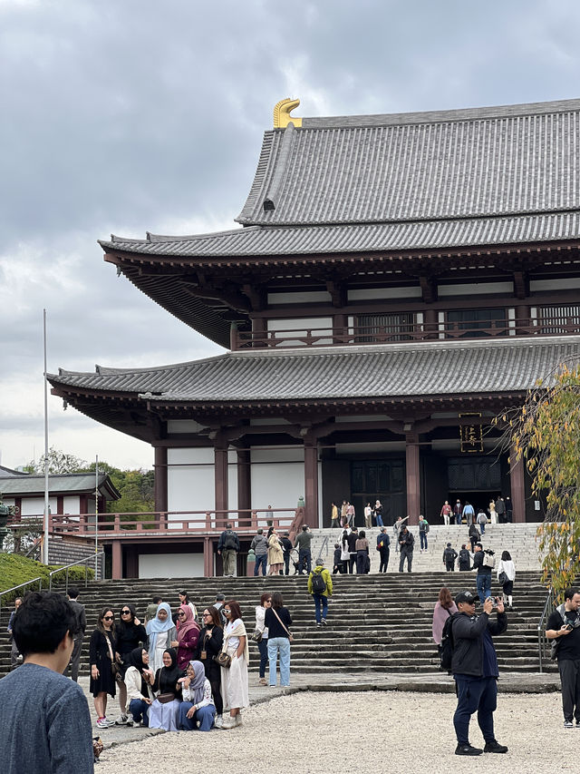 🏯 조죠지(Zojoji Temple) – 도쿄 도심 속 고요한 시간 여행