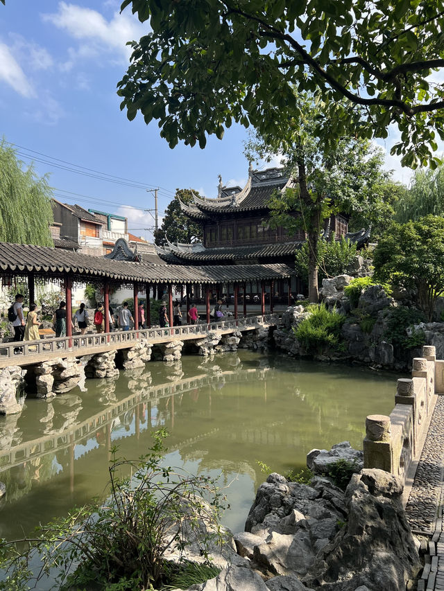 🌿 “도심 속에서 만나는 고요한 고전의 세계 – 상하이 예원 (豫园)”