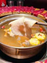📍 深圳必吃！就犟牛肉火鍋🍲繁花似錦拼盤