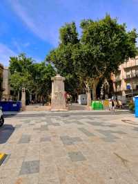 菲格拉斯 (Figueres) 是舊恩波達 (Alt Empordà) 縣的首府，橫跨赫羅納省內陸的河流平原