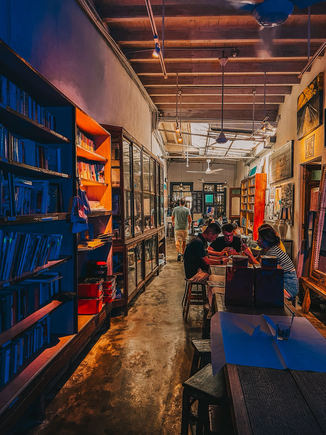 Slice of Heaven: Indulging in Penang’s Most Famous Cakes at ChinaHouse