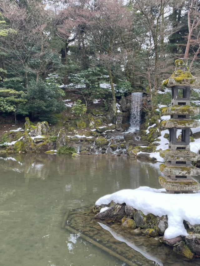 日本らしい厳かで凛とした雰囲気の歴史ある庭園🫶⛩