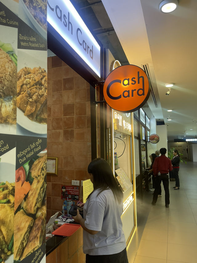 กินข้าวไป มองวิวเครื่องบินไปที่ CORAL FOOD HALL