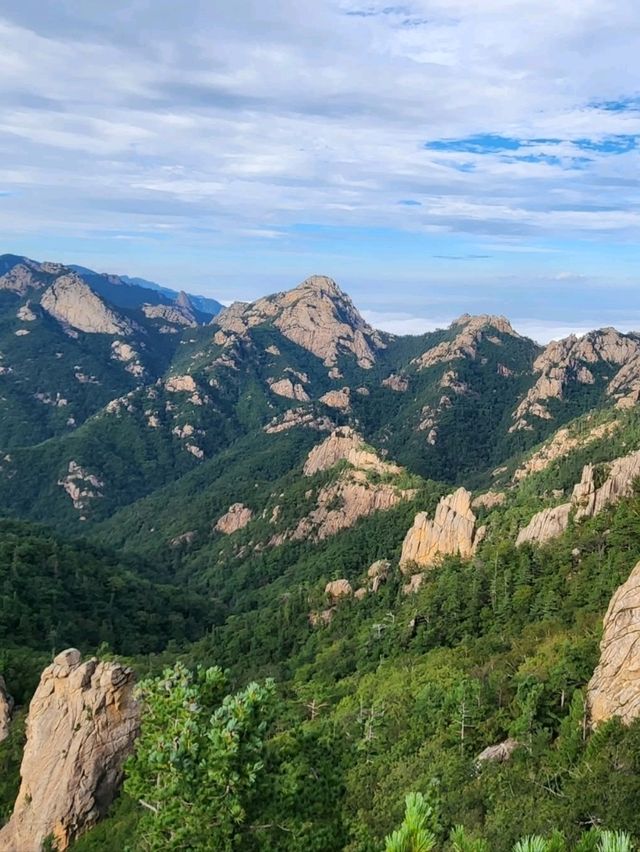 A Casual Stroll to Bongjeongam at Seoraksan