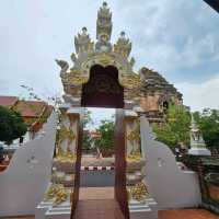 ชมหอธรรมและพิพิธภัณฑ์ หลวงปู่จันทร์ กุสโล