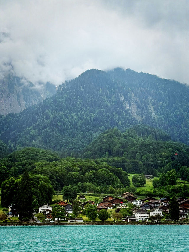 Why the Lake Brienz Quay Experience Delights