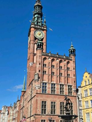 🌍✨ Europe :Gdańsk on a Budget – Poland’s Coastal Charmer! ✨🌍