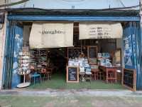Vintage Green Cafe The Daughter
