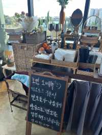 수제버거 맛집 성산일출봉 카페 '온더스톤 브런치카페' 