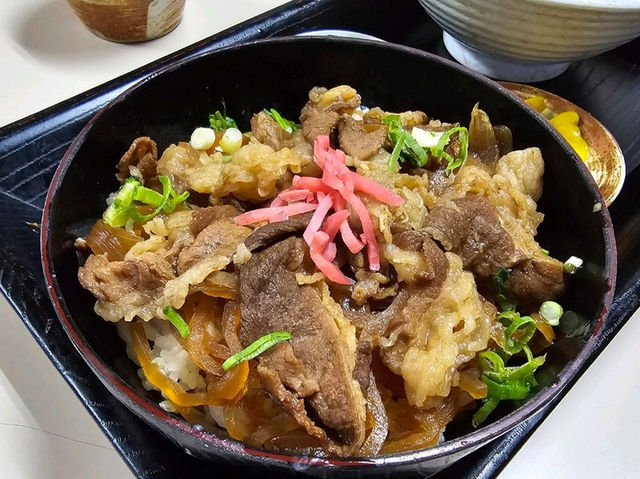 伊勢站前老店〔若草堂〕，來碗的伊勢名物烏龍麵🍜