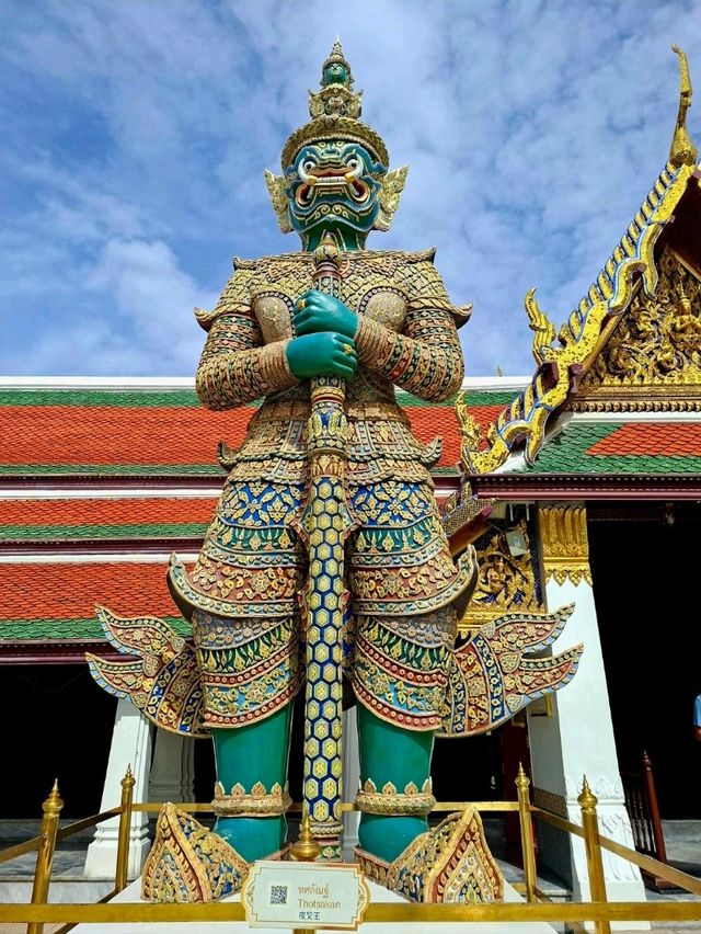 🙏พระแก้วมรกตวัดพระแก้ว พระพุทธไสยาสน์วัดโพธิ์✨️