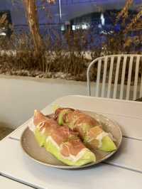 ☕✨ MET Lounge (멧라운지) – คาเฟ่และเลาจ์ลับๆ