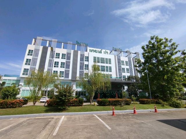 โรงแรม Grand Pa hotel &resort  lamphun