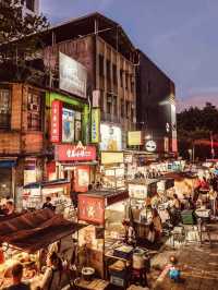 Midnight Munchies & Neon Dreams: A Solo Foodie’s Guide to Taipei Night Markets