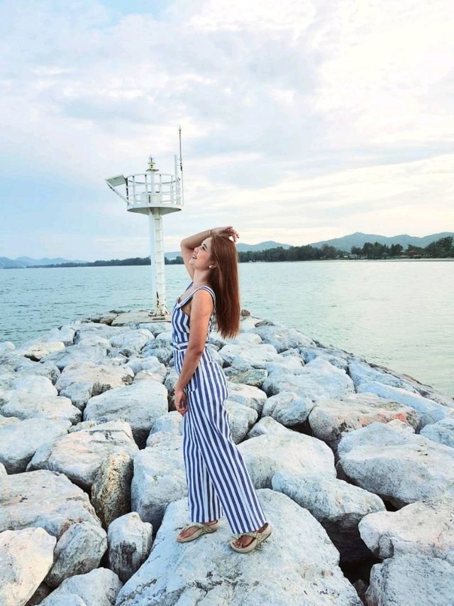 จุดถ่ายรูปท่าเรือเฟอร์รี หัวหิน–พัทยา เขาตะเกียบ
