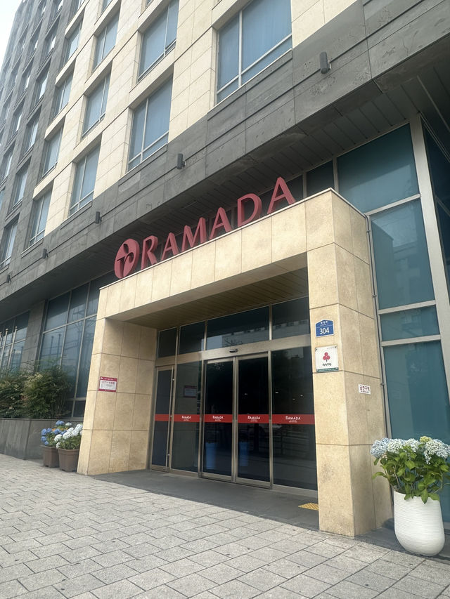 제주 시내 중심 위치가 좋은 라마다 시티홀호텔! 🏩