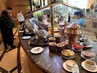 【Corniche Hotel／コーニッシュ ホテル｜アブダビ“五つ星体験が5,000円宿泊で叶う快適ステイ”】