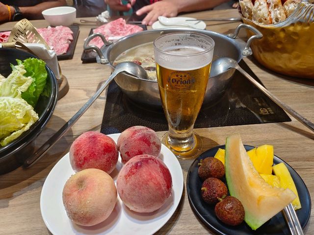 孫太太。私料。慢火鍋-桃園總店 ，帝王蟹吃到飽