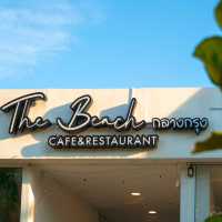 The Beach กลางกรุง ร้านอาหารและคาเฟ่สไตล์บีชคลับ
