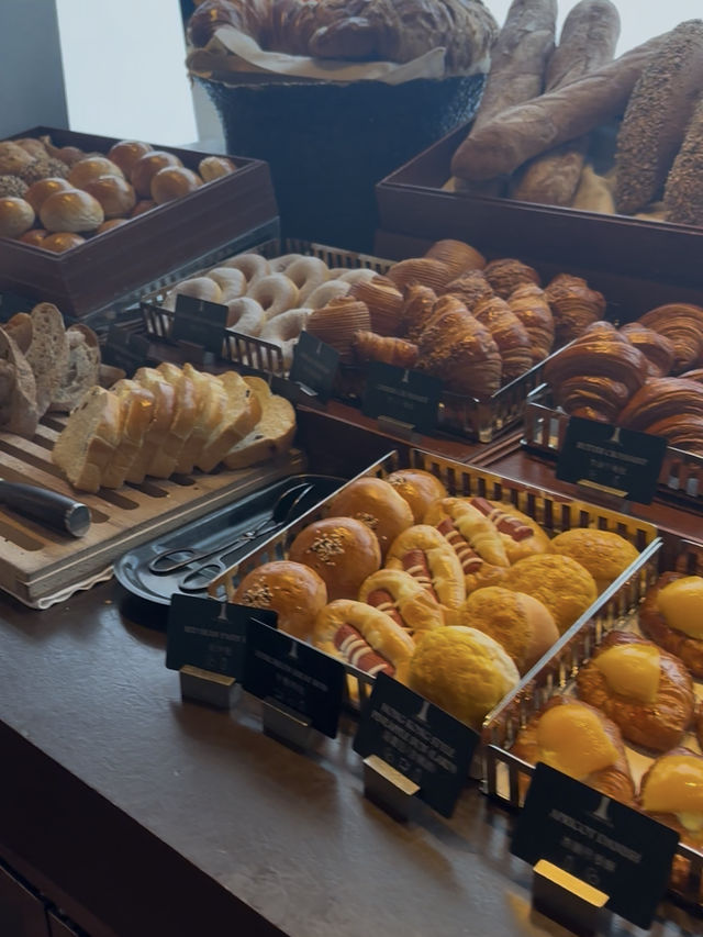 【女子旅必見】The Ritz‑Carlton Hong Kongで特別な食事を🍽️