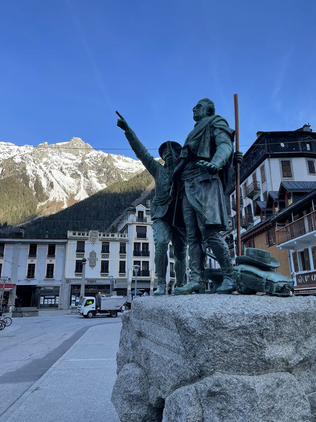 Chamonix-Mont-Blanc เมืองสกีรีสอร์ทของฝรั่งเศส