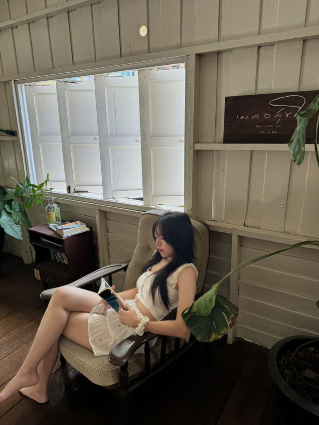 🌿 บ้านเผลอสุขใจ – เกาะล้าน: เผลอใจอีกที ก็อยากอยู่