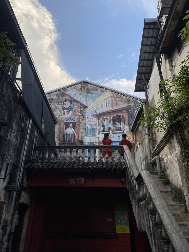 Kwai Chai Hong: A Colourful Shortcut to the Past