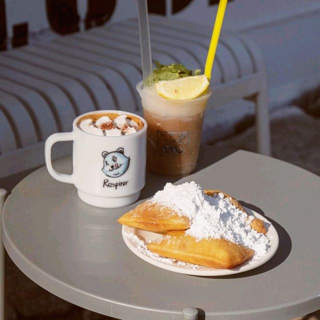 Respirer Bakery Cafe