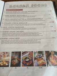 Lee’s Café & Bar: Where Every Table Has a Teddy