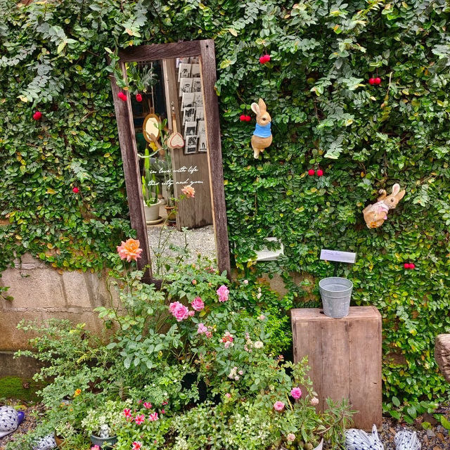  บ้านข้างวัด (Baan Kang Wat), เชียงใหม่