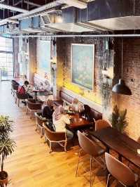 Light capture Cafe