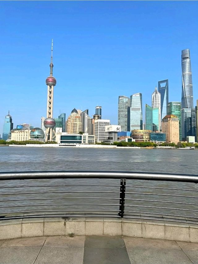 Strolling Through Time at The Bund – Shanghai’s Historic Waterfront